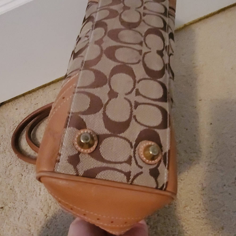 Coach Purse - Picture 4 of 4